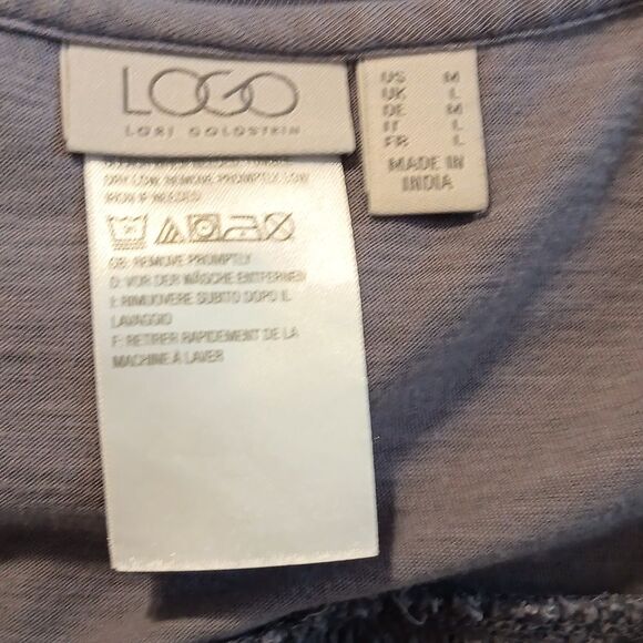 Logo Lori Goldstein Lavender  and Lace Top. - Picture 8 of 9